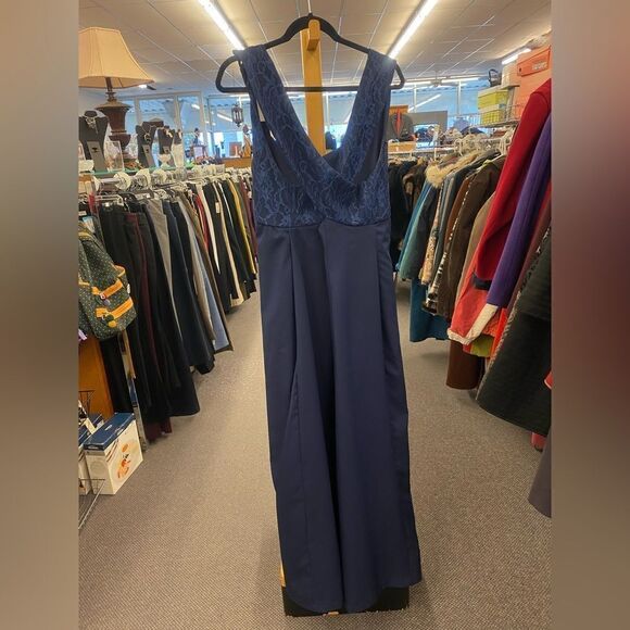 Ladies Lg/XL Navy Blue Formal Gown with Lace and Lace Shawl - Picture 2 of 4